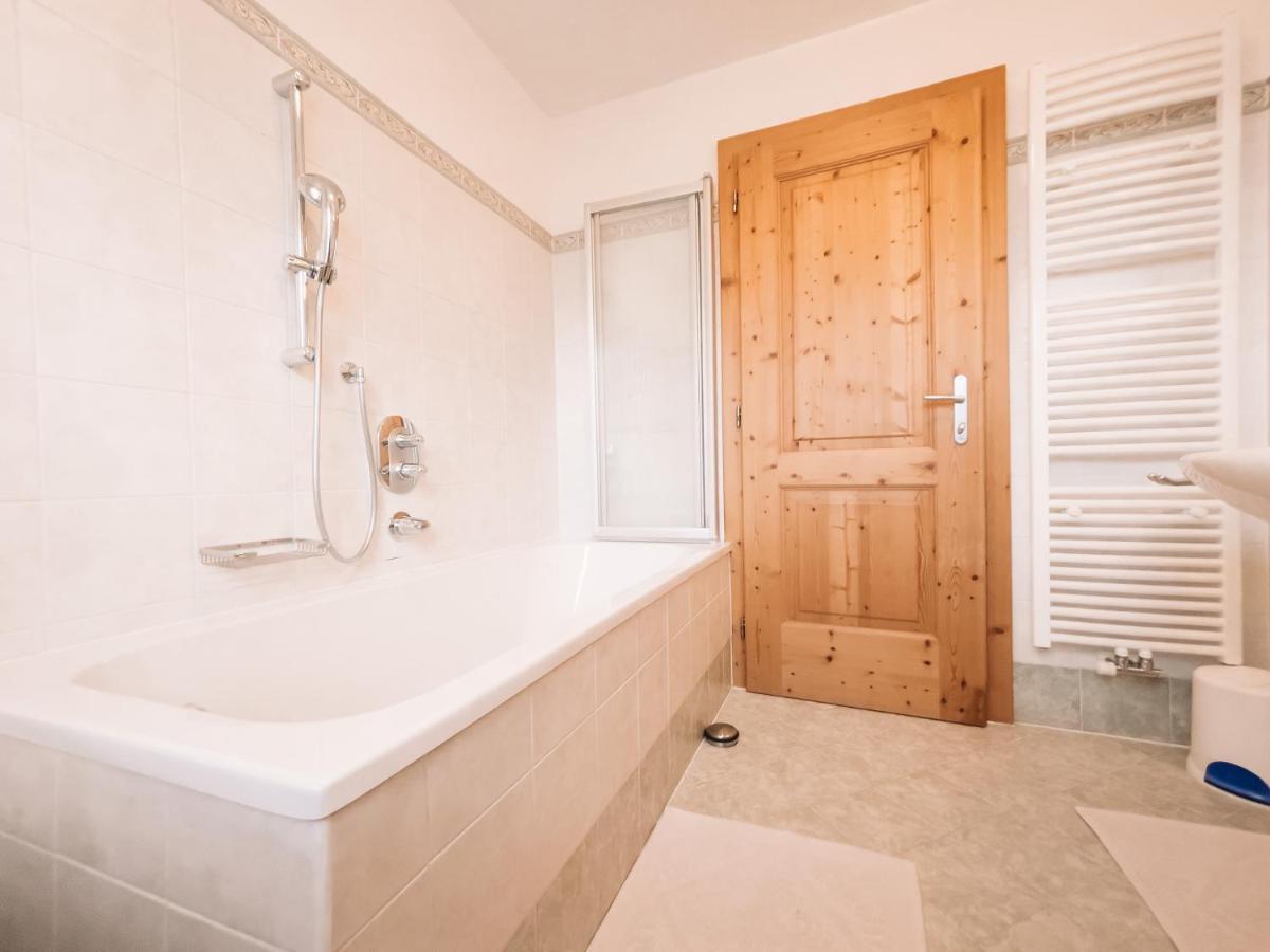Apartment Fedares La Valle Luaran gambar