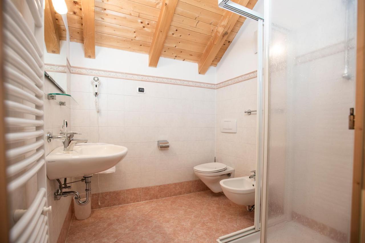 Apartment Fedares La Valle Luaran gambar