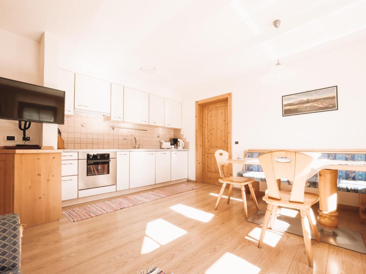 Apartment Fedares La Valle Luaran gambar