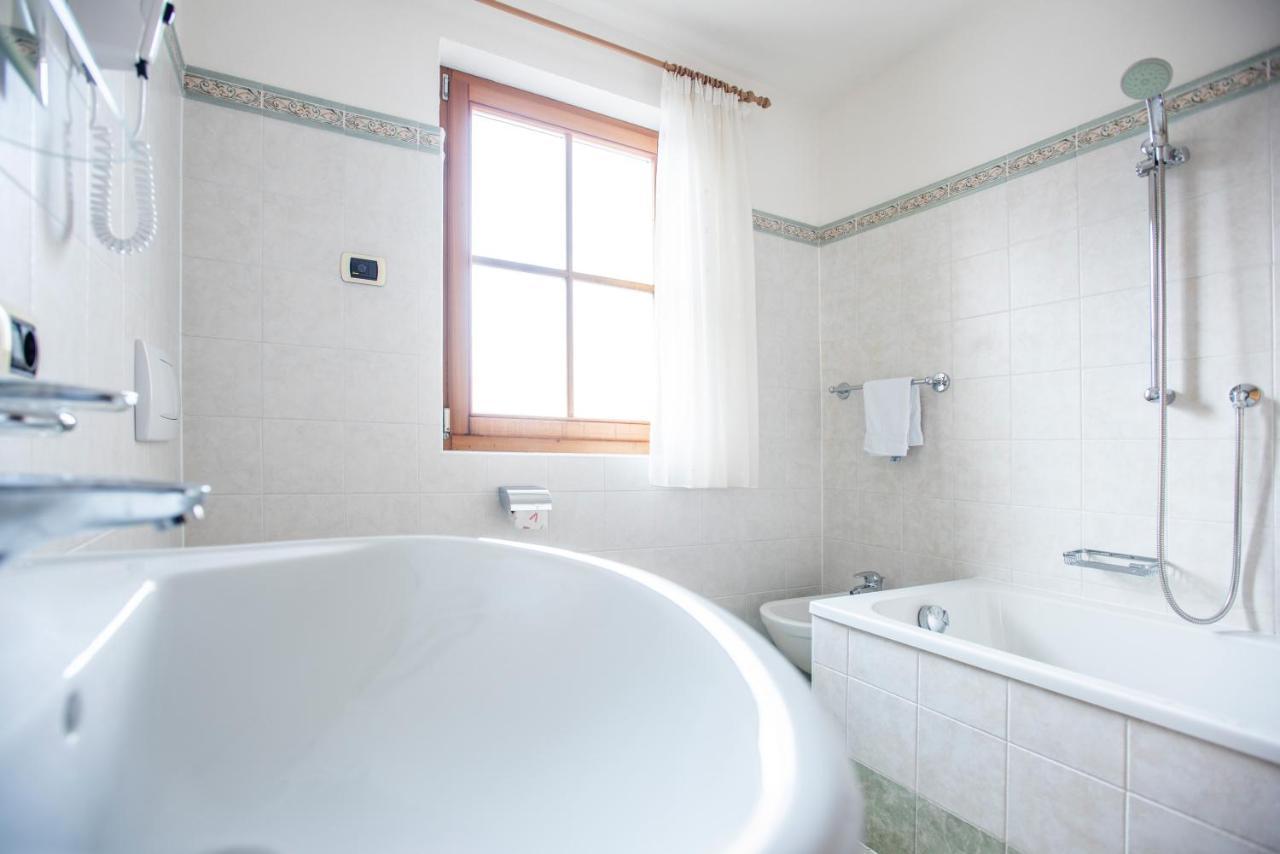 Apartment Fedares La Valle Luaran gambar